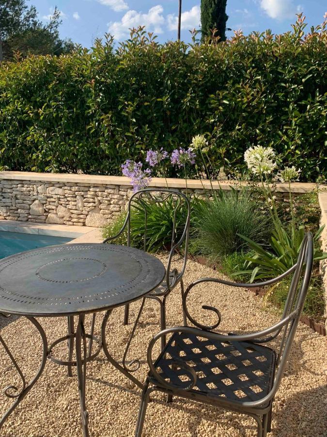 Villa Le Cabanon De Livia Avec Piscine Privee à Cucuron Extérieur photo