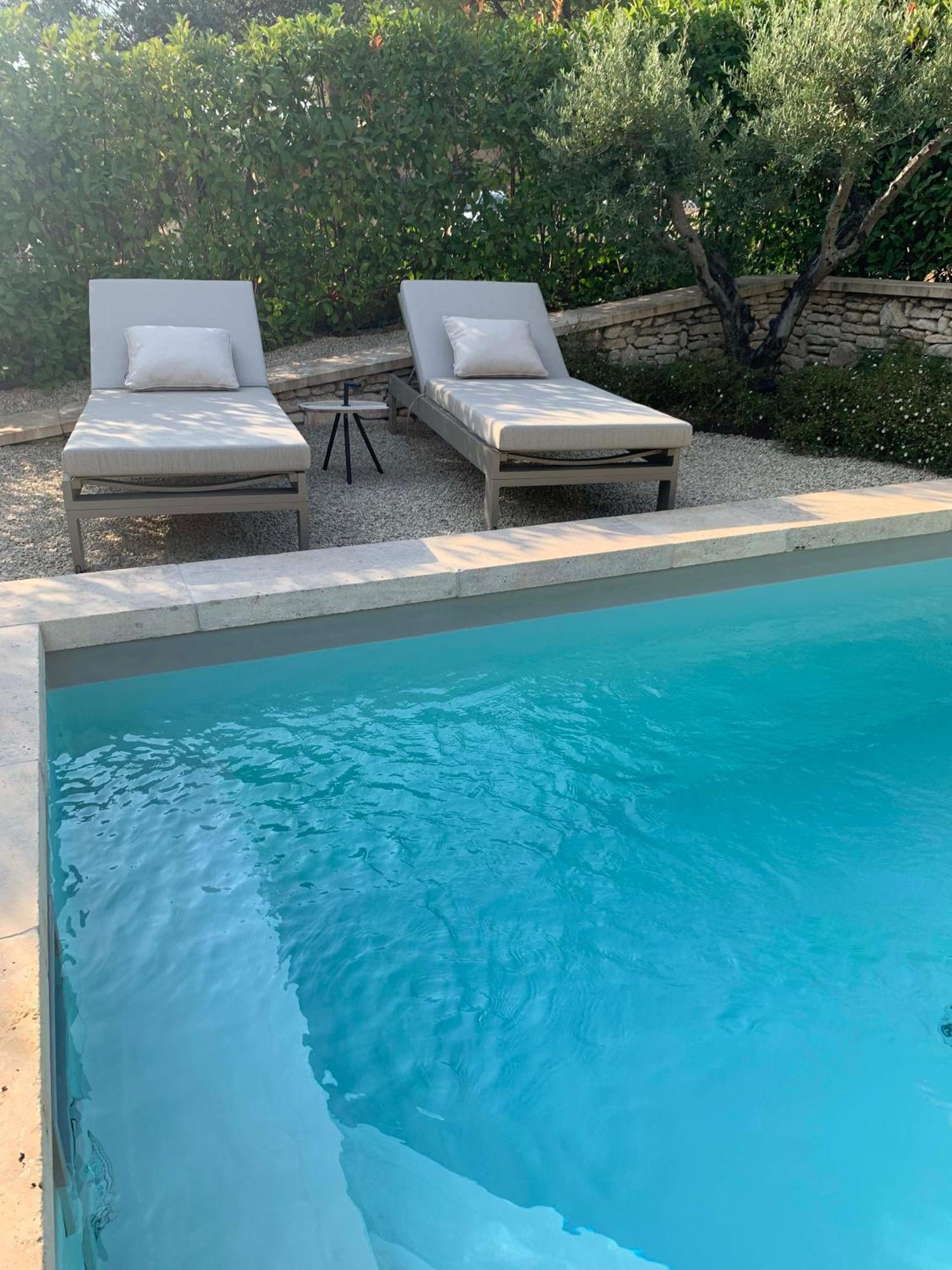 Villa Le Cabanon De Livia Avec Piscine Privee à Cucuron Extérieur photo